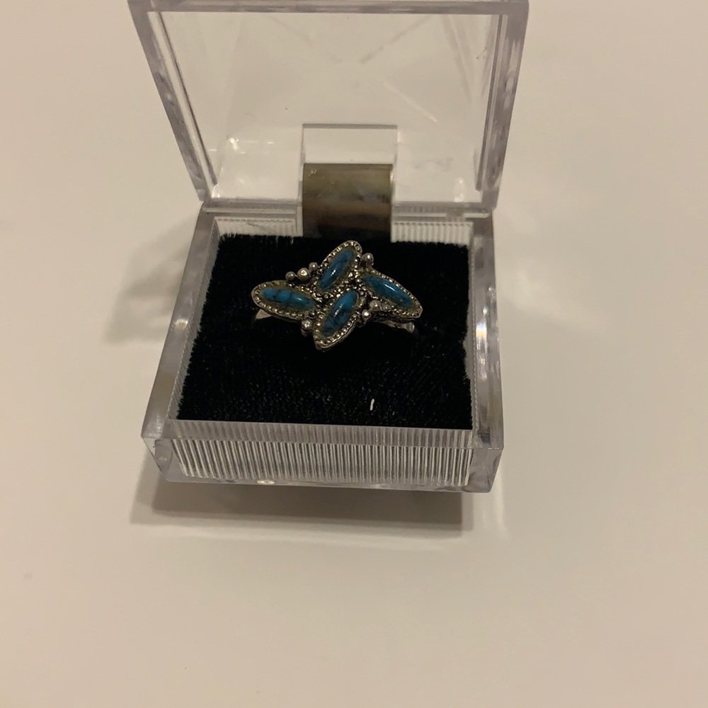 Stunning silver lapis ring